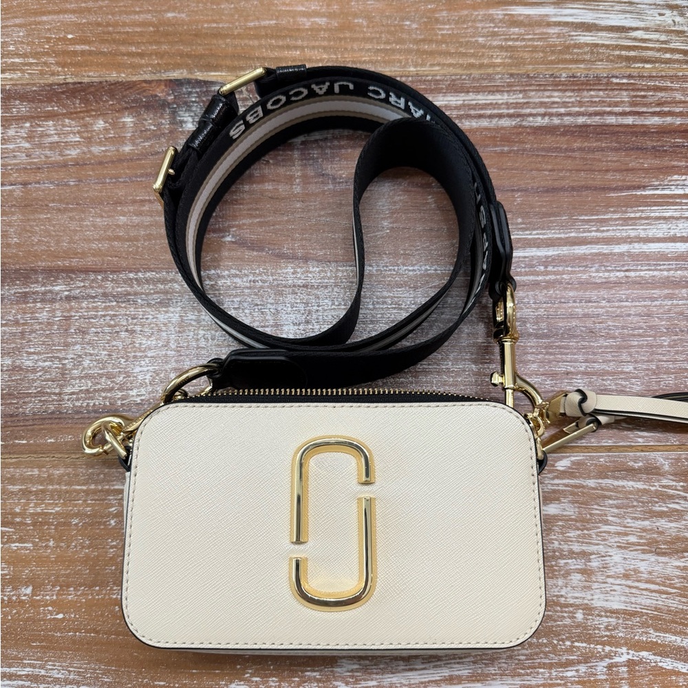 Brand New Marc Jacobs The Snapshot Cream and Black Crossbody Bag